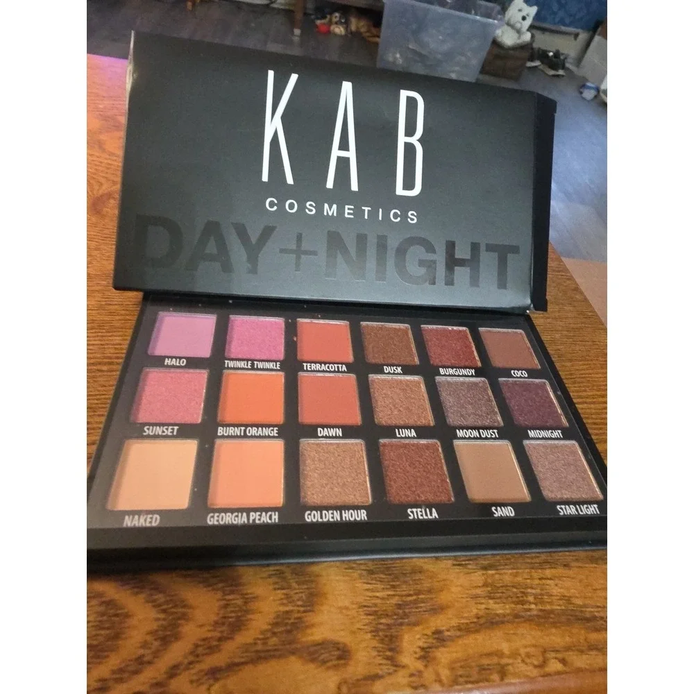 KAB Cosmetics DAY NIGHT Eyeshadow Palette 18 Shades‎ ~ Highly Pigmented